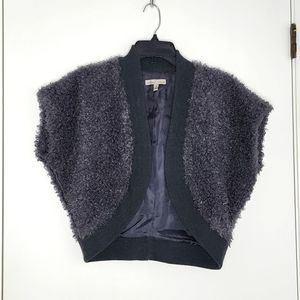 Crop grey shaggy vest 🔥 5/$25 Bundle Sale 🔥